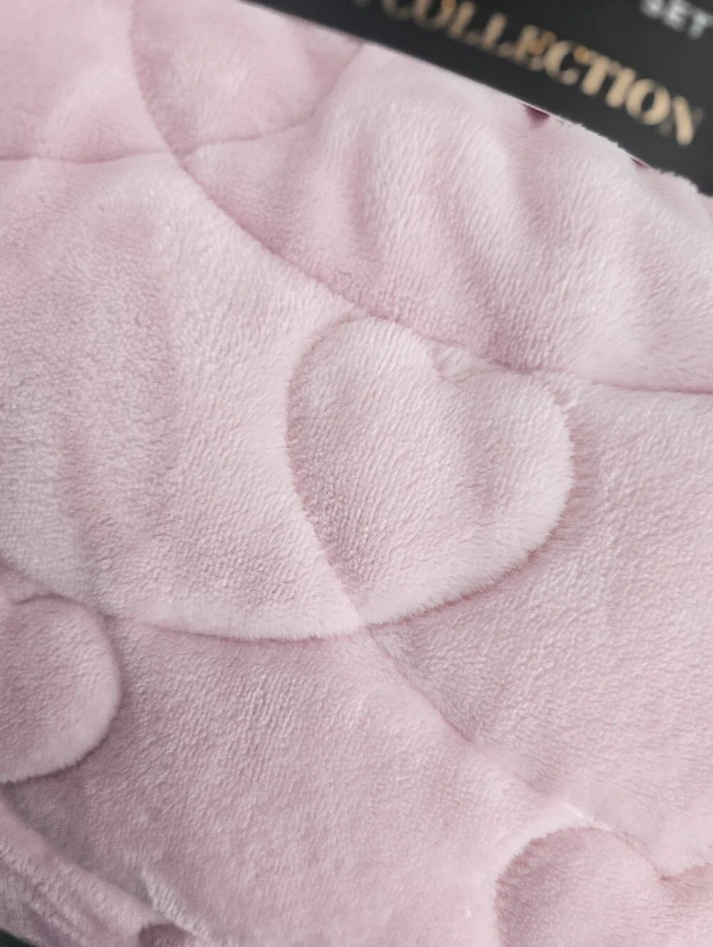 NWT JUICY COUTURE KING SIZED 3 PIECE PLUSH REVERSIBLE QUILT SET! PINK! JC!